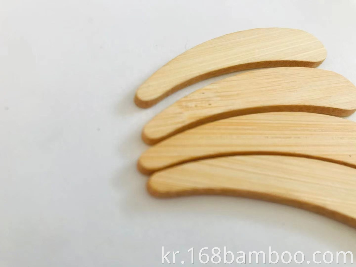 Bamboo beauty spatula